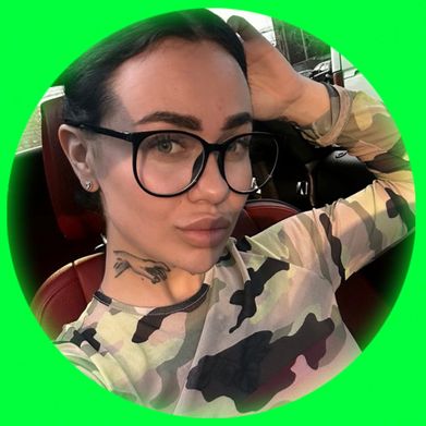 OnlyFans Model CraveBabe (cravebabee) Profile Image