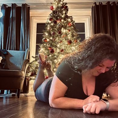 Bedroom Eyed Beauty 😍💚 (u397308619) Header Photo Added 2025-12-13