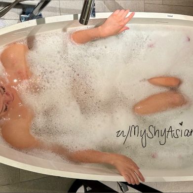 MyShyAsianWife (myshyasianwife) Header Photo Added 2024-09-14