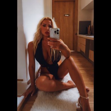 Celine (u291051756) Header Photo Added 2025-01-08