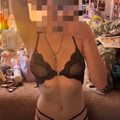 Shy-bunny (shy-bunny-00) Header Photo Added 2025-09-13