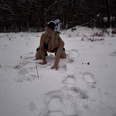 Tessa Love (tes.saunfiltered) Header Photo Added 2025-02-14