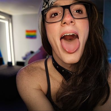 Skyelyn (skyelyn) Profile Photo Added 2024-10-15