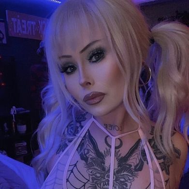 OnlyFans Model melissa ♥︎ (melissamaarie) Profile Image