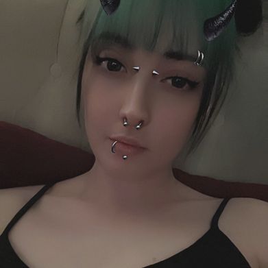 😈Emobrat🖤 (emobrxt666) Profile Photo Added 2025-05-06