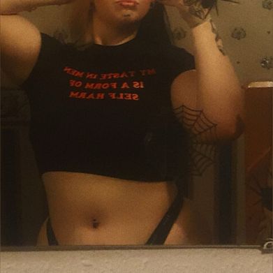 OnlyFans Model 𝐻𝒜𝒵𝐸𝐿-𝑅𝒪𝒮𝐸🪦 (demonxd0ll) Profile Image