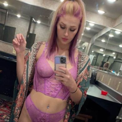 Sweet as honey 🍯 (sweetashoney25) Profile Photo Added 2024-09-08