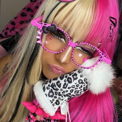 Illu (illufeet) Profile Photo Added 2025-05-08