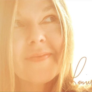 Laurie Kim (simply.lauriekim) Header Photo Added 2024-11-22