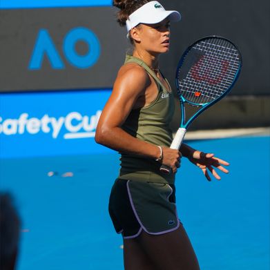 Chloe Paquet (chlopaq) OnlyFans Profile Image