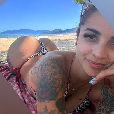 Bunny 💗 Deskicio (deskiciosg) Header Photo Added 2025-12-21