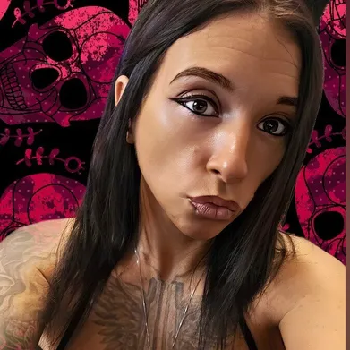 Adriennes VIP LOUNGE 🪭 Profile Photo