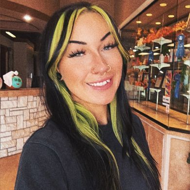 OnlyFans Model 𝔟𝔞𝔯𝔟𝔢𝔡 𝔴𝔦𝔯𝔢 𝔟𝔯𝔞𝔱 • FINDOM (barbedwirebratt) Profile Image