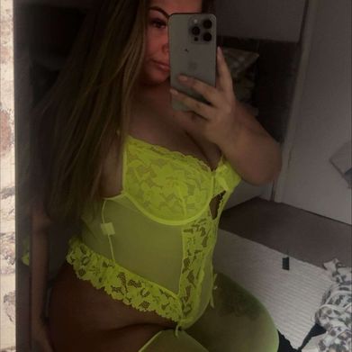 Skye (skyeharrisonx) OnlyFans Profile Image