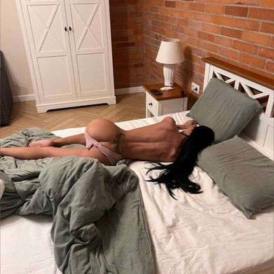 Daniela Crudu 💕 (danielacrudufree) Header Photo Added 2025-09-07