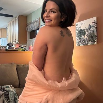 Lavender Lilly (lavenderlily40) OnlyFans Profile Image