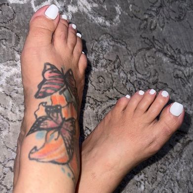 Big booty Judy (naughtytattedsnowbunny) Header Photo Added 2025-06-19