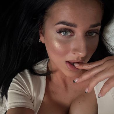 Angie Bangie (freeangiie) Profile Photo Added 2025-05-27