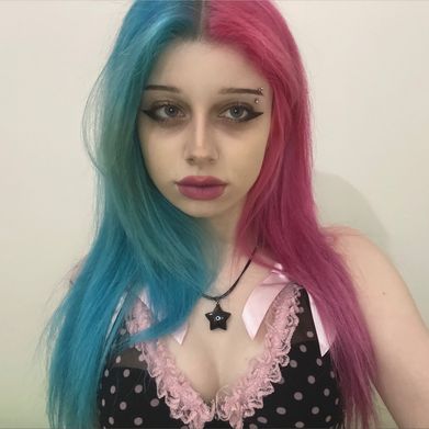 ∴✩ bloodrose ✩∴ (lilbloody) OnlyFans Profile Image