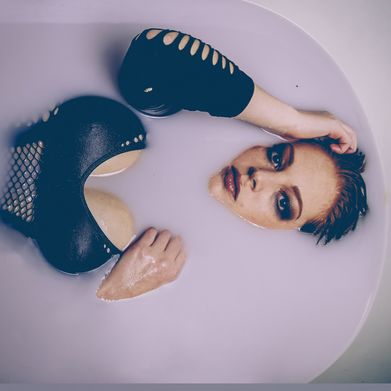 Athy (athena.the.ginger) Header Photo Added 2025-10-07