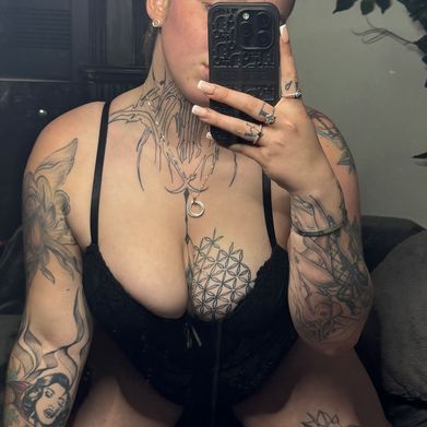 lucycoxx (lucycoxx_oxo) Profile Photo Added 2025-07-30
