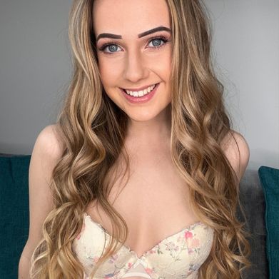 Charlotte Lily (imcharlottelily) Profile Photo Added 2025-04-16