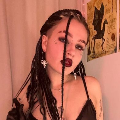 Roxie Hill♥︎ (roxiiehart) Profile Photo Added 2025-04-16