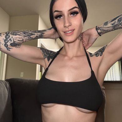 Wynter Snipes (wyntersnipes) OnlyFans Profile Image