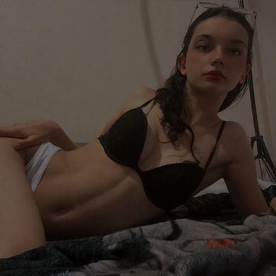 Meliirose 🌸 (meliirose) Header Photo Added 2025-07-15