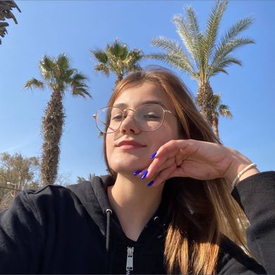 Monica🧚 (i_monica) Header Photo Added 2025-07-25