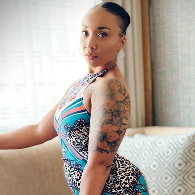 Champagne Soles🍾 (champagnesoles) Profile Photo Added 2025-02-24