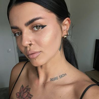 Mia Moore (mia_moorre) Profile Photo Added 2025-07-21