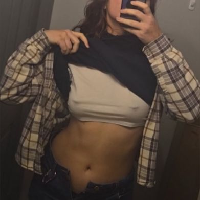 Violet (vio1etlove) Header Photo Added 2025-03-04