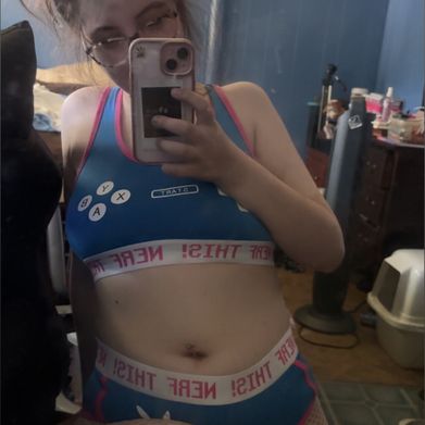 Emy (knifegirlemy) Profile Photo Added 2025-09-26