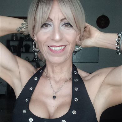 ⛓️ 𝘿𝙀𝘼 𝙋𝙀𝙍𝙑𝙀𝙍𝙎𝘼 🖤 (electravellini) Header Photo Added 2025-07-30