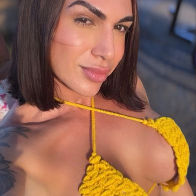 Patrícia Santos 🇧🇷 (patriciasntos) Profile Photo Added 2025-01-30