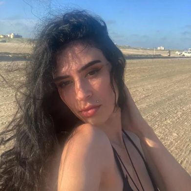 Emilli (emillibg) Profile Photo Added 2025-02-21