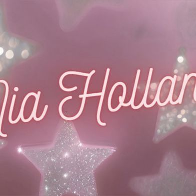 Mia Holland (miaholland) Header Photo Added 2025-03-08