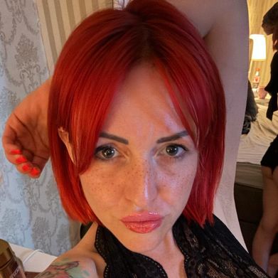 Amy (redfoxyamy) Profile Photo Added 2025-04-17