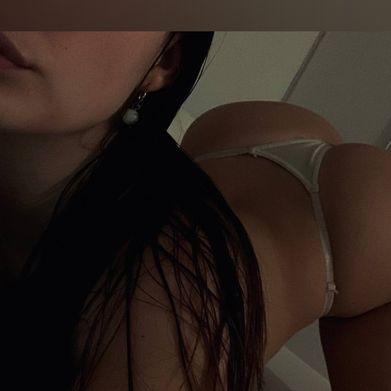 Dani 𖹭𖹭 (danixovip) Header Photo Added 2024-10-18