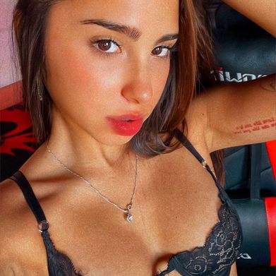 OnlyFans Model Chiara Lovve (chiaralovvve) Profile Image