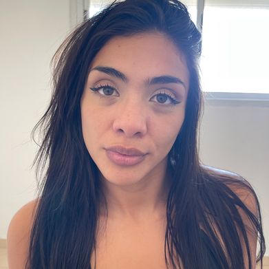 Aria 🍓 your sweet escape (ariabianchii) Profile Photo Added 2025-02-11