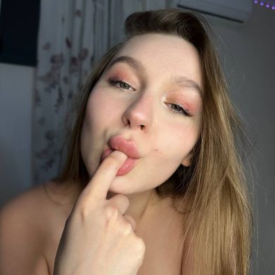 ✴𝕤𝕖𝕩𝕪 🎀 𝐸𝓋𝑒 🎀 ✴ (holy_eve) Profile Photo Added 2025-05-18