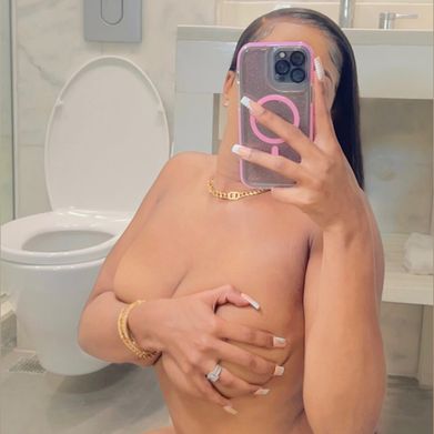 IluvSapphireBleu Added Photo on 2025-05-17