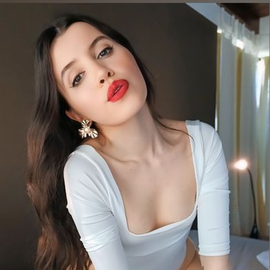 𝐕𝐄𝐍𝐔𝐒 ✨️🎄🎁 Added Photo on 2024-12-02