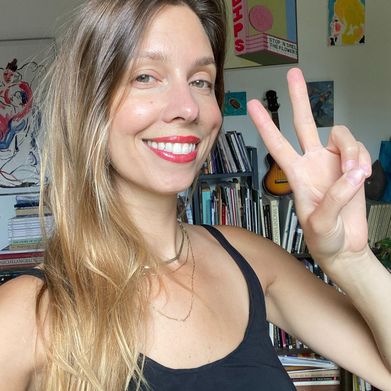 Send Me Your Selfies (sendmeyourselfies) OnlyFans Profile Image