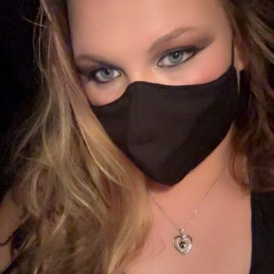 OnlyFans Model Nym (comeinnym) Profile Image