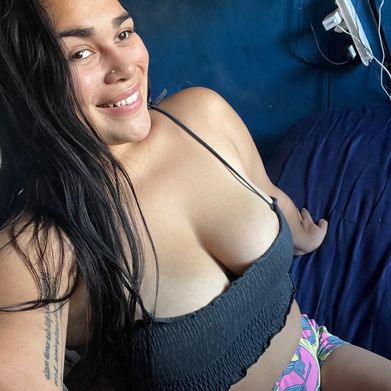 YAZMIN💋 Added Photo on 2025-05-17