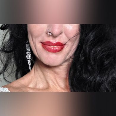 The incandescent rose (u357537416) Header Photo Added 2025-09-14