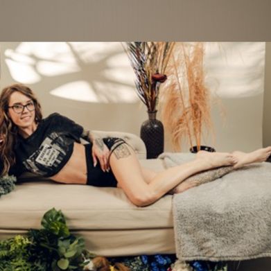 Luna Powers (lifewithlunaxo) Header Photo Added 2024-09-02